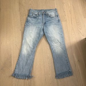 Excellent condition Levi’s Orange Tab 517 Frayed Crop Size 28